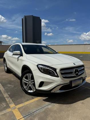MERCEDES-BENZ GLA 200 1.6 CGI ADVANCE 16V TURBO FLEX 4P AUTOMÁTICO